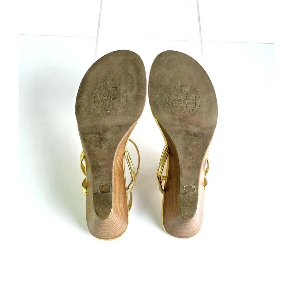 TORY BURCH Gold Emmy Wedge Sandals Metallic Leather Sz 10 Logo Ankle Strap